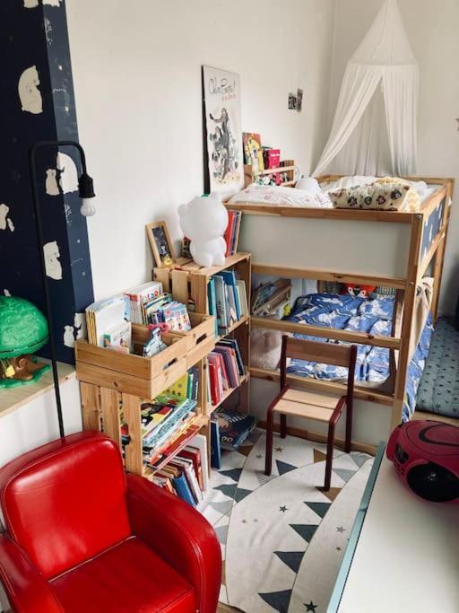 Paris : Appartement Familial Avec Parking Prive Clichy Kültér fotó
